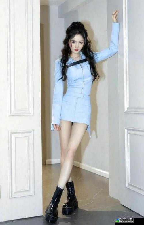 杨幂扒腿自慰事件引热议：明星与公众认知的边界探讨