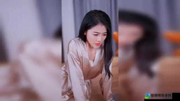 女m被S玩胸虐乳哭着求饶电影：权力游戏下的人性裂痕与救赎之路