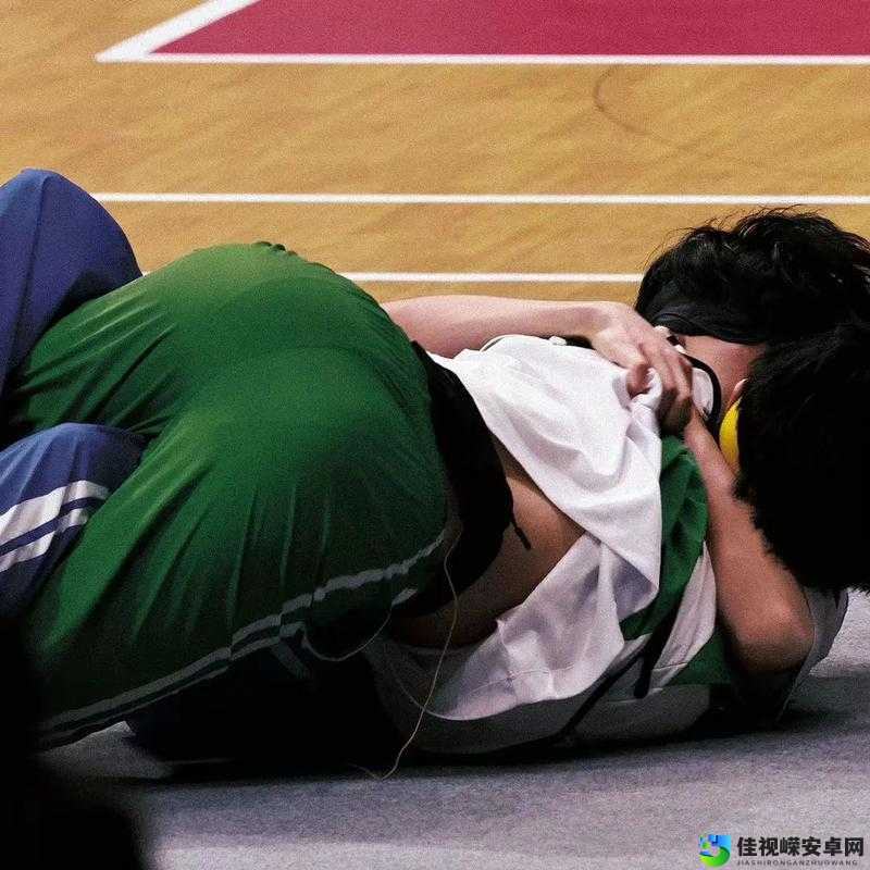 年下BL巴掌肿臀打光屁股背后的社会议题：为什么这个题材触动人心？