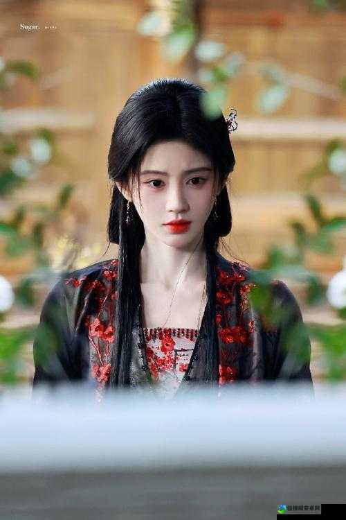 鞠婧祎被c到高潮背后：从低谷到顶峰的职场蜕变记